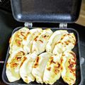 ☆魔矢☆'s cooksnap of when they made ホットサンドメーカーで両面焼き餃子.
