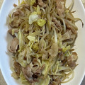 ゃゃッキりん梵's cooksnap of when they made もやしキャベツ豚こまの簡単野菜炒め.