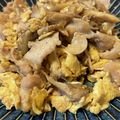 らこぴょん's cooksnap of when they made 簡単！美味！豚バラまいたけ卵の中華風炒め.