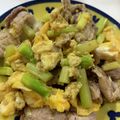 ゆいまーるん's cooksnap of when they made ふわふわ玉子入り‼豚アスパラのカレー炒め.