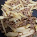 ２０８０☆'s cooksnap of when they made 豚挽肉と千切りじゃがいもの甘辛炒め＊.