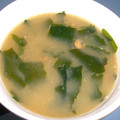 saki1010's cooksnap of when they made 納豆とわかめのおみそ汁.