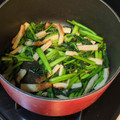 クックS59XYR☆'s cooksnap of when they made めんつゆで簡単☆かぶの葉と油あげの炒め煮.