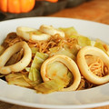 Burky's cooksnap of when they made イカと春キャベツの旨焼きそば.