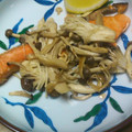 びぃどろぽっぺん's cooksnap of when they made とても簡単作ってて楽しい♪きのこの酒蒸し.