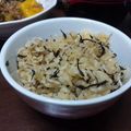 アクアマリン03's cooksnap of when they made じゃことひじきの炊き込みご飯.
