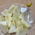 ようぷりん's cooksnap of when they made ラフランス（洋梨）切り方.