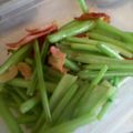 タカシィ's cooksnap of when they made かぶの葉とベーコンのガーリック炒め.