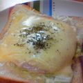 のじまさん's cooksnap of when they made 懐かしのキャベツチーズハムトースト.