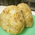 Fire-King's cooksnap of when they made ほんのりチーズの香り♪おかかおにぎり.