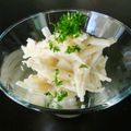 PGTips's cooksnap of when they made 大根とかにかまのワサビマヨドレサラダ.