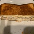 吉井さん☆'s cooksnap of when they made 厚切り食パンで！チーズとろりんツナメルト.