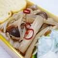 まきといん's cooksnap of when they made ヘルシーキノコの炒めもの.