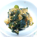 hiro_aya's cooksnap of when they made 玉ねぎとわかめの酢味噌和え☆.