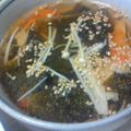 scanty's cooksnap of when they made ✿えのきとわかめのピリ辛スープ✿.