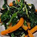 ヨシヨッシー's cooksnap of when they made ほうれん草とにんじんとしらすの海苔和え.