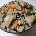 savelow's cooksnap of when they made 里芋とヒジキの炊き込みご飯.