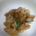 まぁ〜ま's cooksnap of when they made パリッうま〜♡鶏皮ねぎ炒めの柚子胡椒風味.