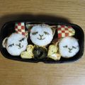 hirotofumi's cooksnap of when they made いなり寿司でひつじさん（キャラ弁）.