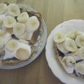 3姉妹ちゃんママ's cooksnap of when they made 焼きマシュマロのチョコバナナパン.