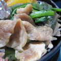 えみんちゅ＊'s cooksnap of when they made 春菊と豚肉のオイスター炒め.