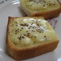 korochiro's cooksnap of when they made トースト　de　honey♡cheese.
