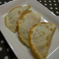 ルクルーゼ☆'s cooksnap of when they made 餃子の皮で☆しそハムチーズせんべい♪.