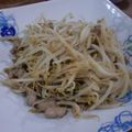 ももすけ1225's cooksnap of when they made 財布に優しい✿もやしとひき肉炒め.