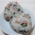 まきといん's cooksnap of when they made ランチに☆しそベーコンおにぎり.