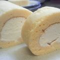 ロクシタンマニア's cooksnap of when they made ミルククリームのふわふわシフォンロール.