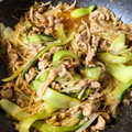 ラフロイグ31年's cooksnap of when they made 豚肉と青梗菜ともやしの中華炒め煮.
