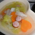 しろはな♪'s cooksnap of when they made 白菜とウィンナソーセージの中華スープ.
