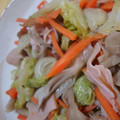 SOU★Ｍａｍｍａ's cooksnap of when they made ササッと出来ちゃう☆レタスと舞茸炒め.