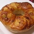 ぽんずゆうき's cooksnap of when they made シナモンアップル＆クリームチーズパン.