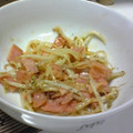 とら＆とららのママ's cooksnap of when they made スモークハムともやしのピリ辛黒胡椒炒め.