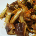 mmameco's cooksnap of when they made きのことねぎのバルサ味噌炒め.