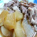 はりゃりゃ's cooksnap of when they made 簡単☆牛肉と大根のすき煮.