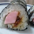 YuriYuma's cooksnap of when they made 超簡単！魚肉ソーセージとかつお節のり巻き.