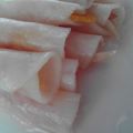 時花菜's cooksnap of when they made きれいな漬物♪みかん（柚子）入り酢大根.