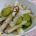 mocomoku's cooksnap of when they made 大根ときゅうりの塩こぶ和え（柚子胡椒）.