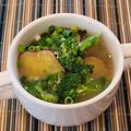 あーこ姐's cooksnap of when they made ブロッコリーとおいもの味噌汁.