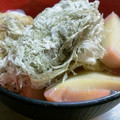 maruru-nn's cooksnap of when they made 油揚げと蒲鉾煮☆温玉とろろ昆布のせ♪.