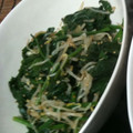 tomomitter's cooksnap of when they made もやしとほうれん草のわさび麺つゆごま和え.