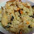よっちМaMa's cooksnap of when they made 秋の定番★鮭ときのこの炊き込みご飯♪.