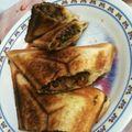 あやこ６１'s cooksnap of when they made ちょい食べカレー＆チーズでホットサンド.