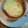 まちゅママ's cooksnap of when they made オニオングラタンスープ♥”*+.