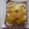 ほくみん's cooksnap of when they made キャベツと魚肉ソーセージのトースト.
