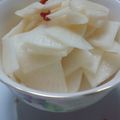 mocobaron's cooksnap of when they made 大根のニンニク甘酢漬け.