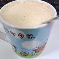yuttyon's cooksnap of when they made ホットあんこはったい粉牛乳.