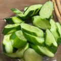 茶々キッチン's cooksnap of when they made 材料2つ　簡単きゅうりの浅漬け.